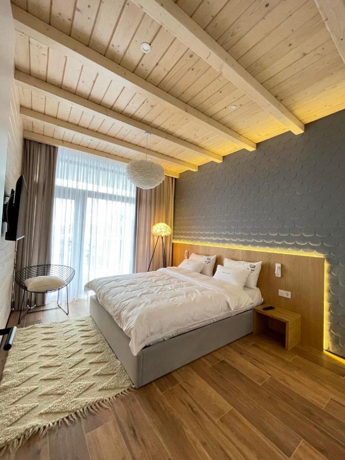 Be Be Chalet - Premium Jacuzi & Private Pool Bukovel Exteriör bild