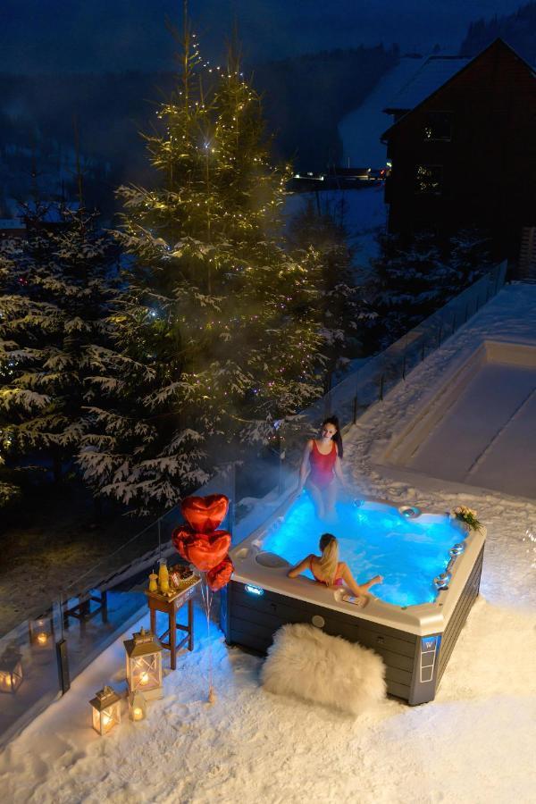 Be Be Chalet - Premium Jacuzi & Private Pool Bukovel Exteriör bild