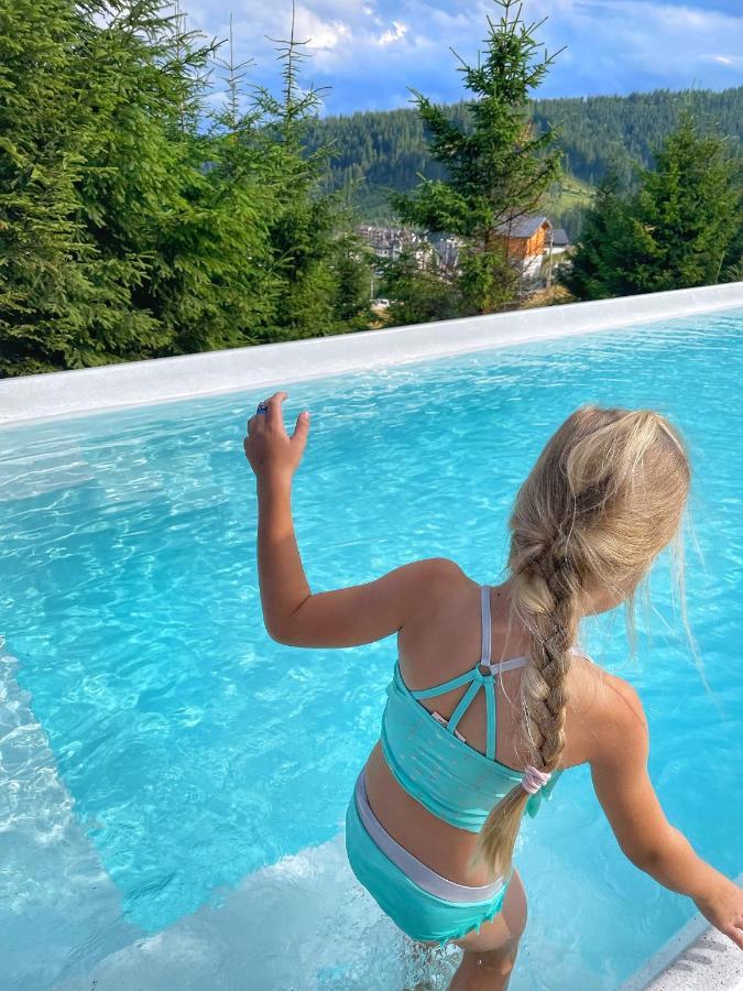 Be Be Chalet - Premium Jacuzi & Private Pool Bukovel Exteriör bild